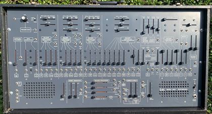 Arp-2600"
